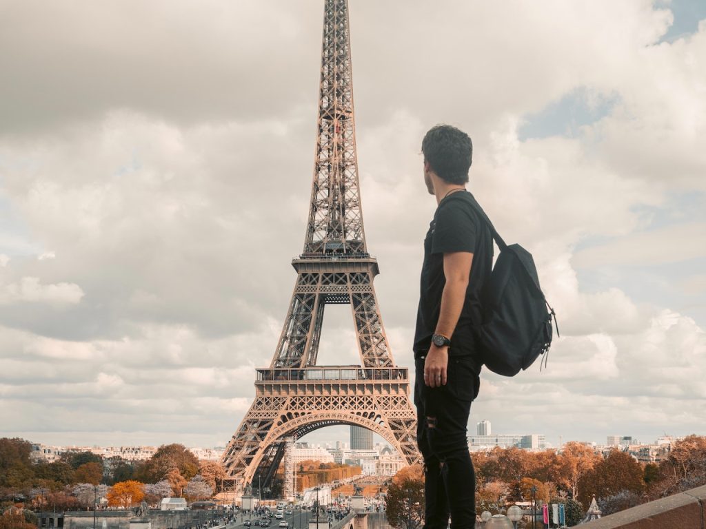 pexels-paulo-marcelo-martins-2412606